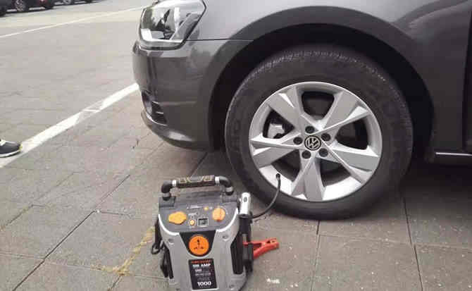 工农区汽车搭电案例
